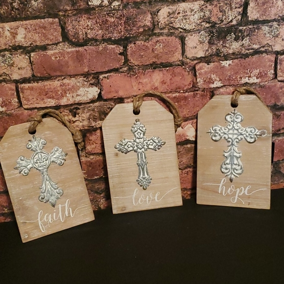Wood Tag Shape Cross Sign Set - Picture 1 of 4